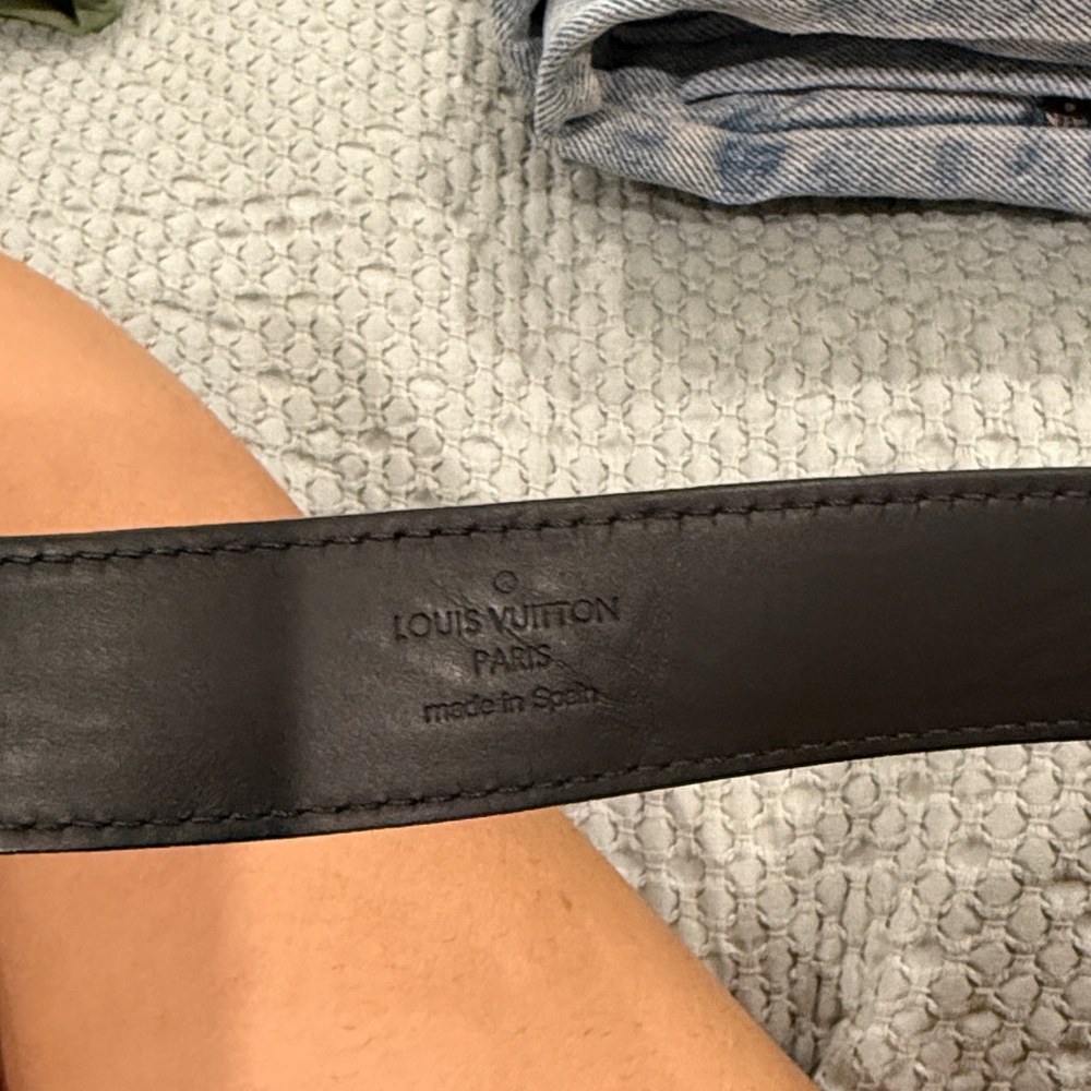 Louis Vuitton Black Leather Belt with Silver-Tone LV Buckle - Picture 5 of 5